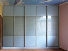 Встроенный шкаф купе «Стиль» со стеклом  