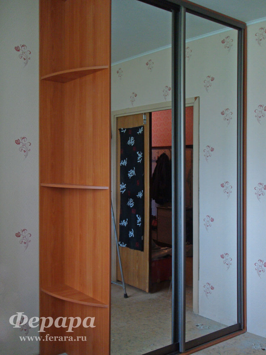 Встроенный шкаф-купе в цвете «вишня» с зеркалом, фото 1