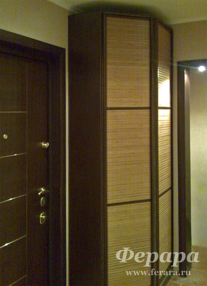 Корпусный шкаф с бамбуком